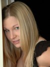 Leia strips down in the doorway